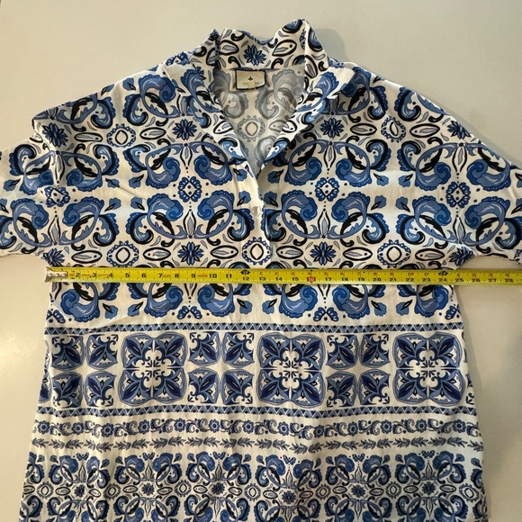 Tuckernuck Majolica Tile Print Blue White Relaxed Coastal Tunic Top Size XL - Picture 4 of 6